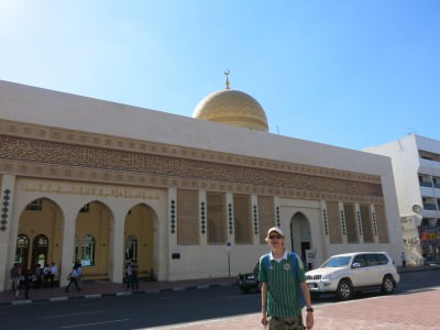 backpacking in Dubai mosques