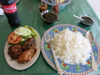 Lunch at Warung Toucha restaurant in Tamanredjo.