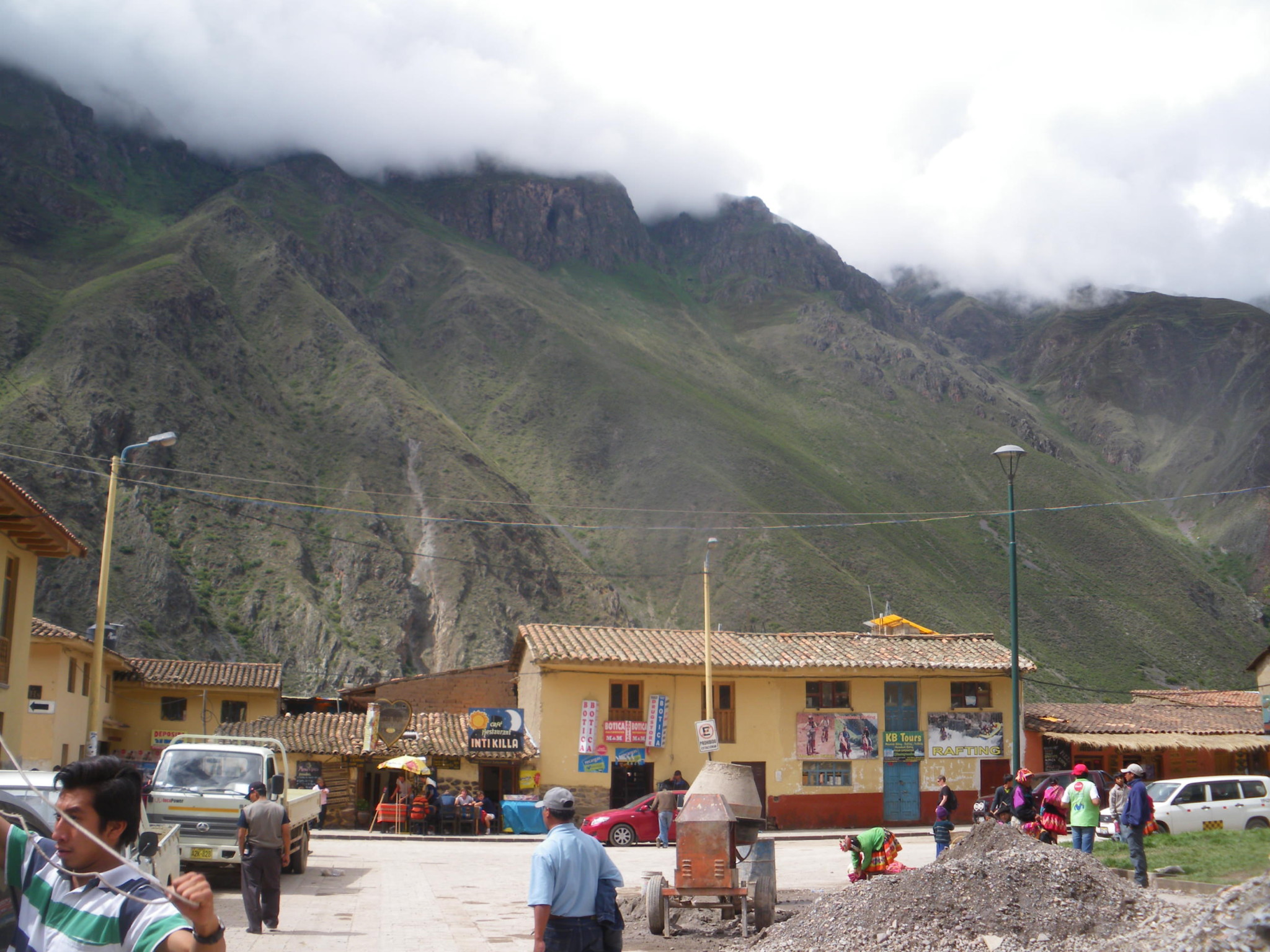 Jonny Blair in Ollantaytambo Inca Trail a lifestyle of travel