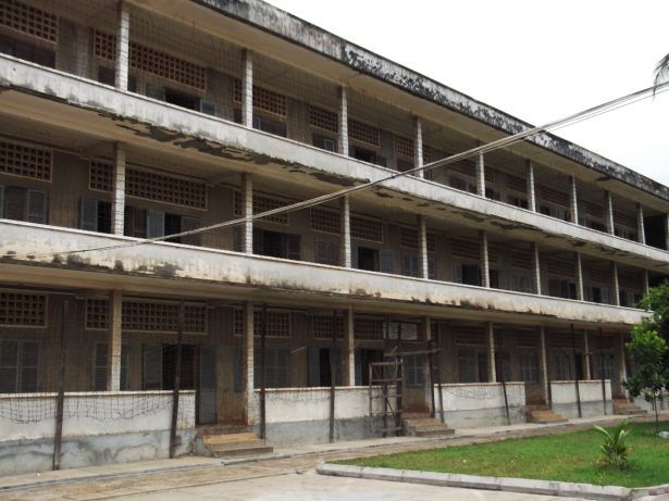 Backpacking in Cambodia: Tuol Sleng - S21 Concentration Camp, Phnom Penh