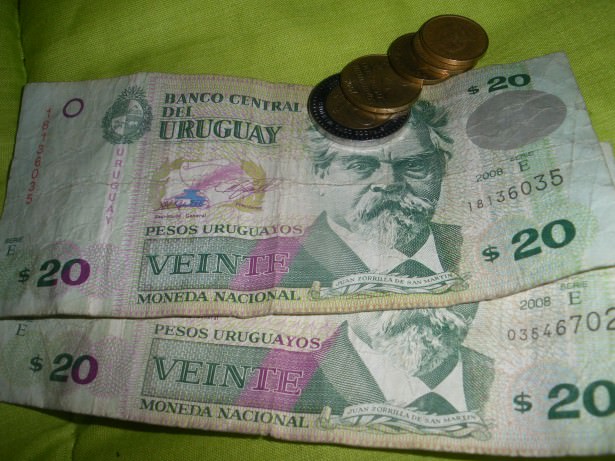 Uruguayann Pesos in Montevideo