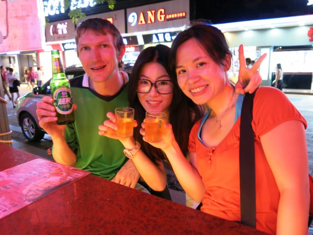 drinking in lianhua lu zhuhai