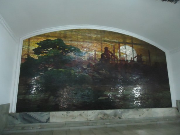 pyongyang metro mural