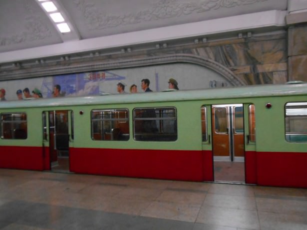 pyongyang metro trains