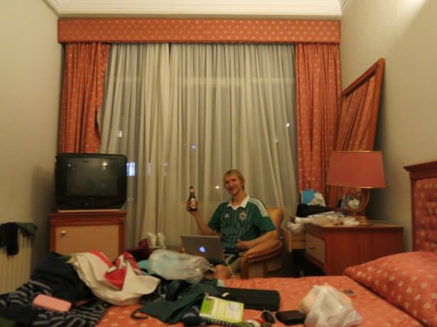 kerman akhavan hotel