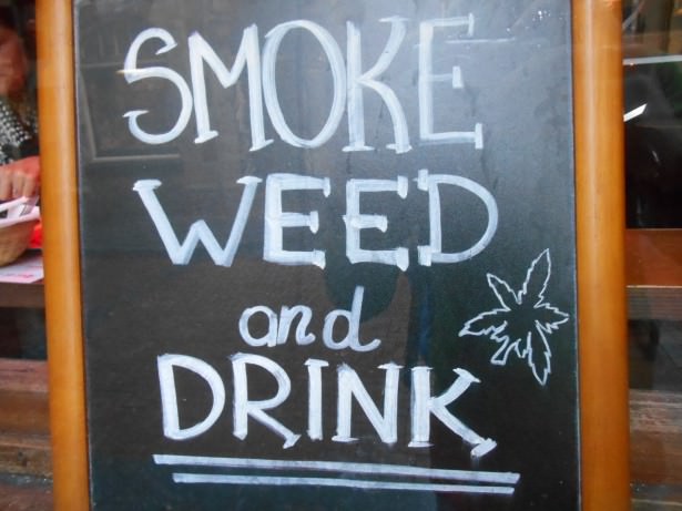 smoke weed sign amsterdam