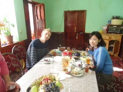 Round the table for breakfast in Xinaliq
