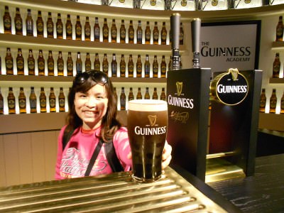 Panny delivers the perfect Guinness in Dublin!