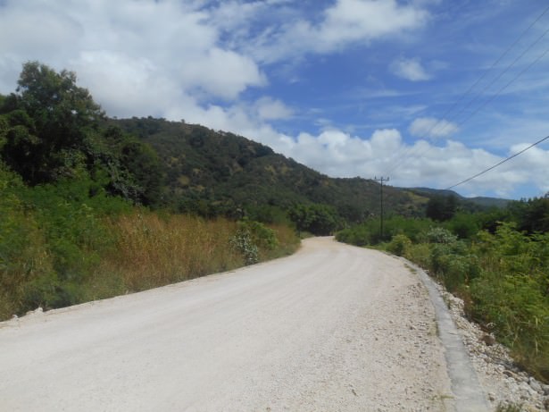Main road from Beloi to Vila