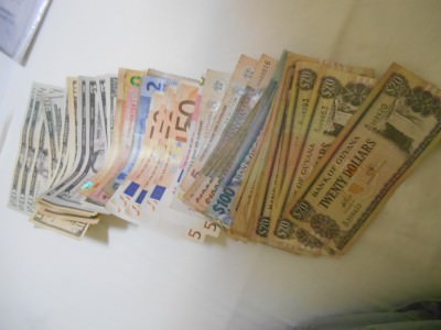 Guesthouse Amice knows all about currencies - you can pay in Suriname Dollars, Euros or US Dollars.