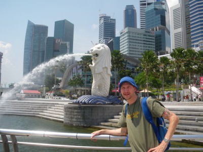 Checking out the squirting Merlion in Singapore.