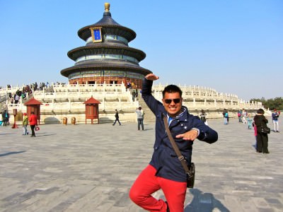 World Travellers: Raphael Doing Kung Fu in China