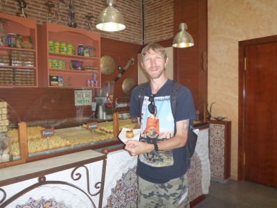 backpacking food tour barcelona