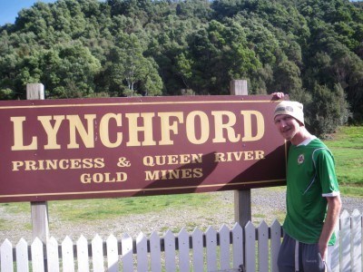 A lonely train to Lynchford
