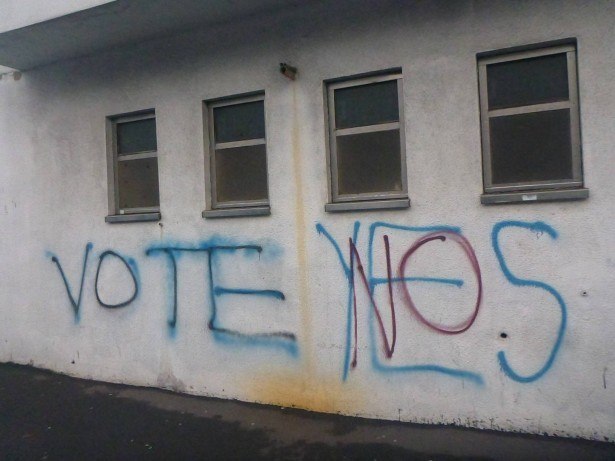Vote No Yes - Scottish humour on a wall near Tynecastle Stadium