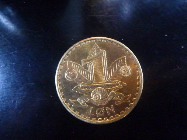 A 1 LON coin - legal tender in Freetown Christiania