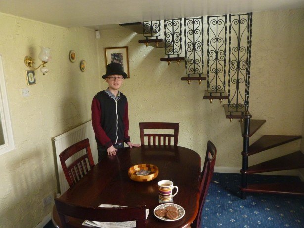 Tea and biscuits with the Emperor in Tytannia Province, Adammia