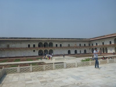 Backpacking in India: Touring Agra Fort with Delhi Magic Tours