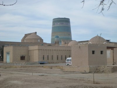 Downtown Khiva/Qhiva - so lonely and desrted.