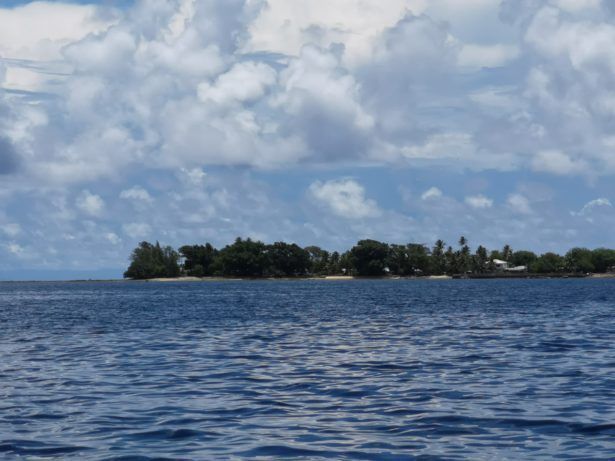 Backpacking in Marshall Islands: Touring Eneko Island
