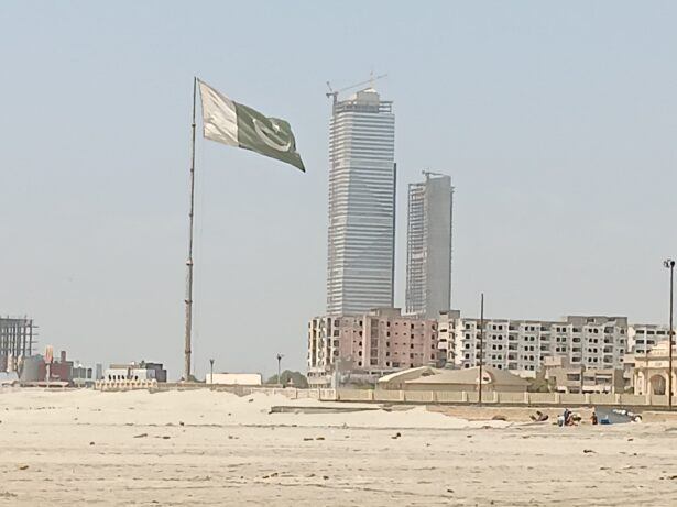 Pakpacking In Pakistan🇵🇰: Top 9 Sights In Karachi